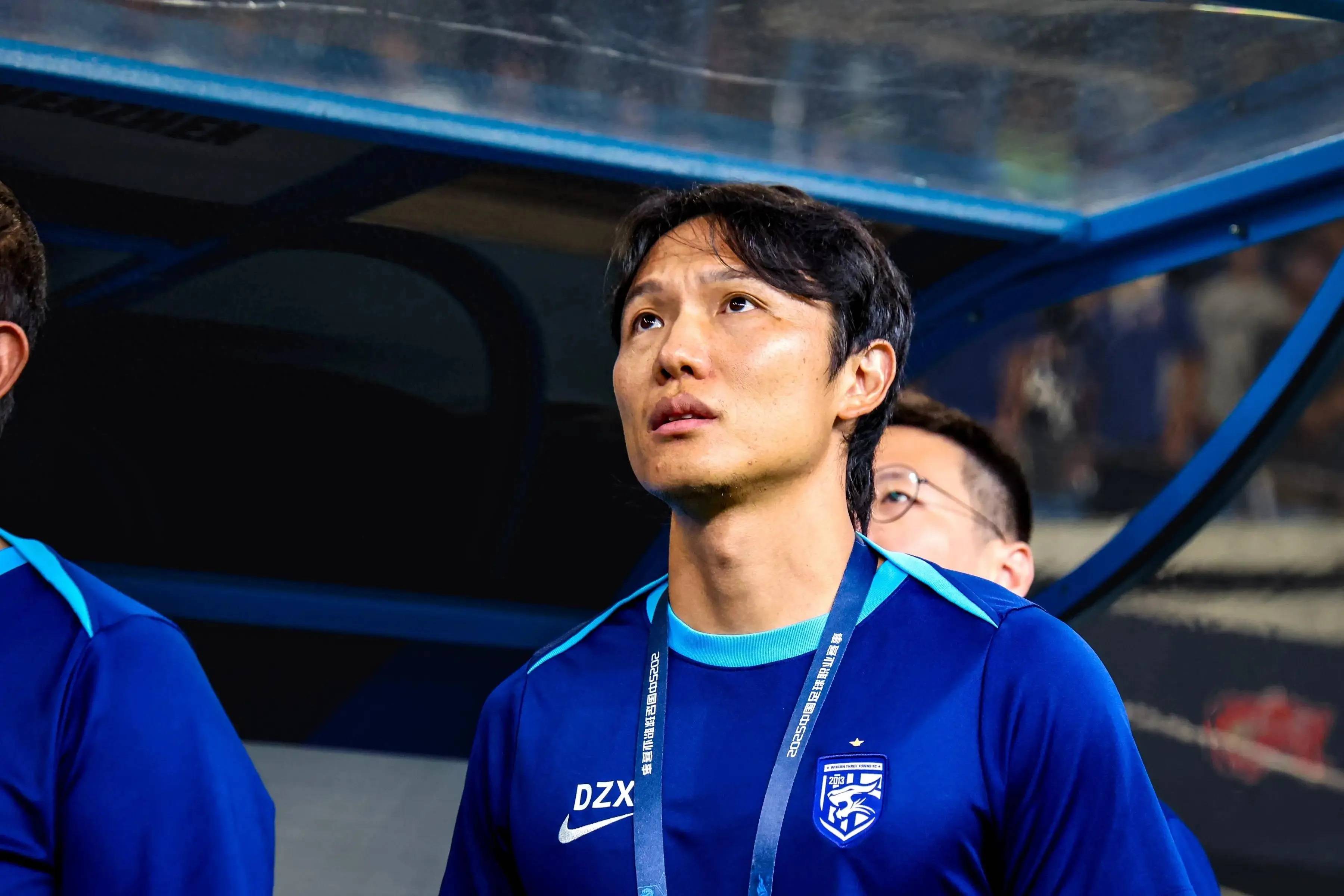 开云体育-包含里程碑夜！武汉三镇防线松动，德国杯关键时刻刷纪录，引发热议，临场指挥获称赞的词条